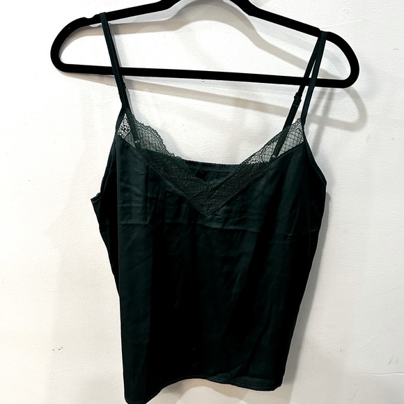 *3 for 15* Green Tanktop / Lace Top - Picture 1 of 5